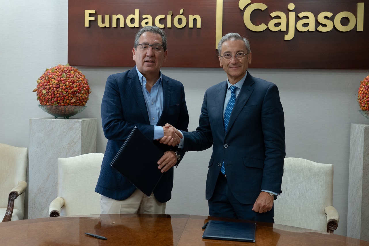 Cincuentenario: La Fundación Cajasol y la Hermandad del Rocío de Sevilla firman un acuerdo de colaboración