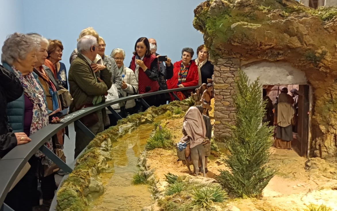 El Grupo Platino visita el Museo del Belén de Mollina