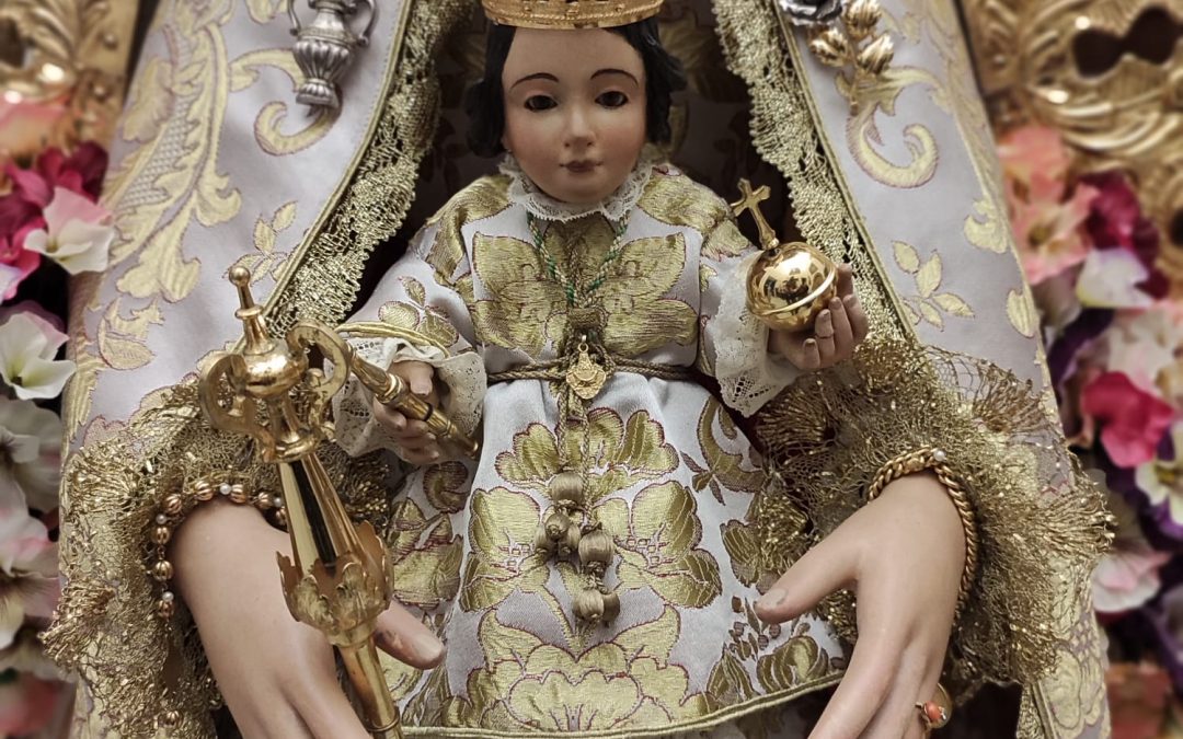 Nuestra Virgen del Rocío estrena sayas
