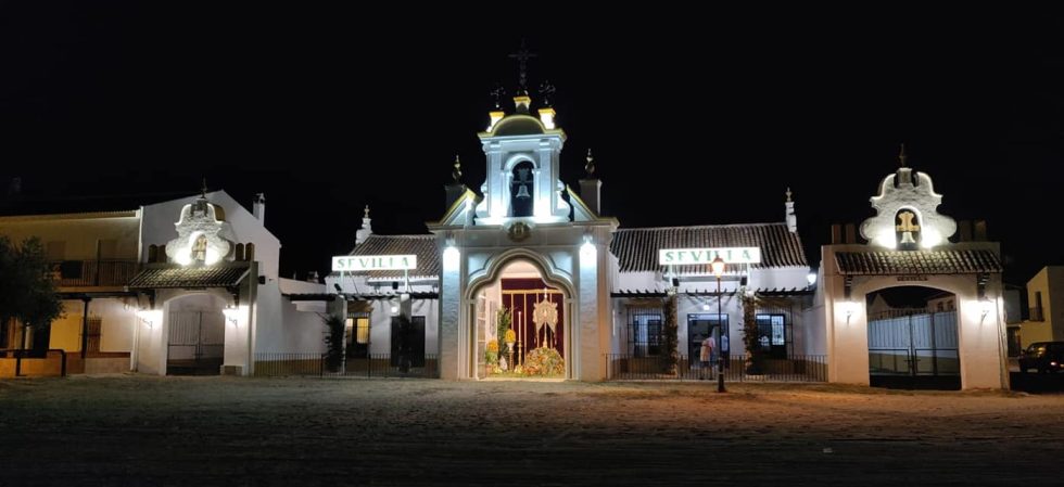 Se abre el plazo para que los hermanos opten al alquiler del cuarto de carretas n.º 9 de la Casa Hermandad del Rocío para el 2026